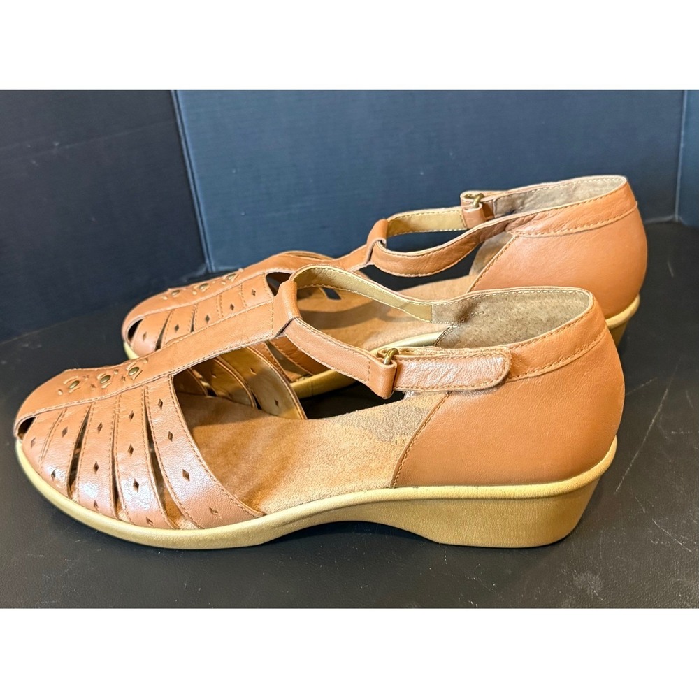Easy Spirit Womens 8.5 M Sandals Tan Leather T Strap Wedge Fisherman Boho Preppy - Picture 6 of 8